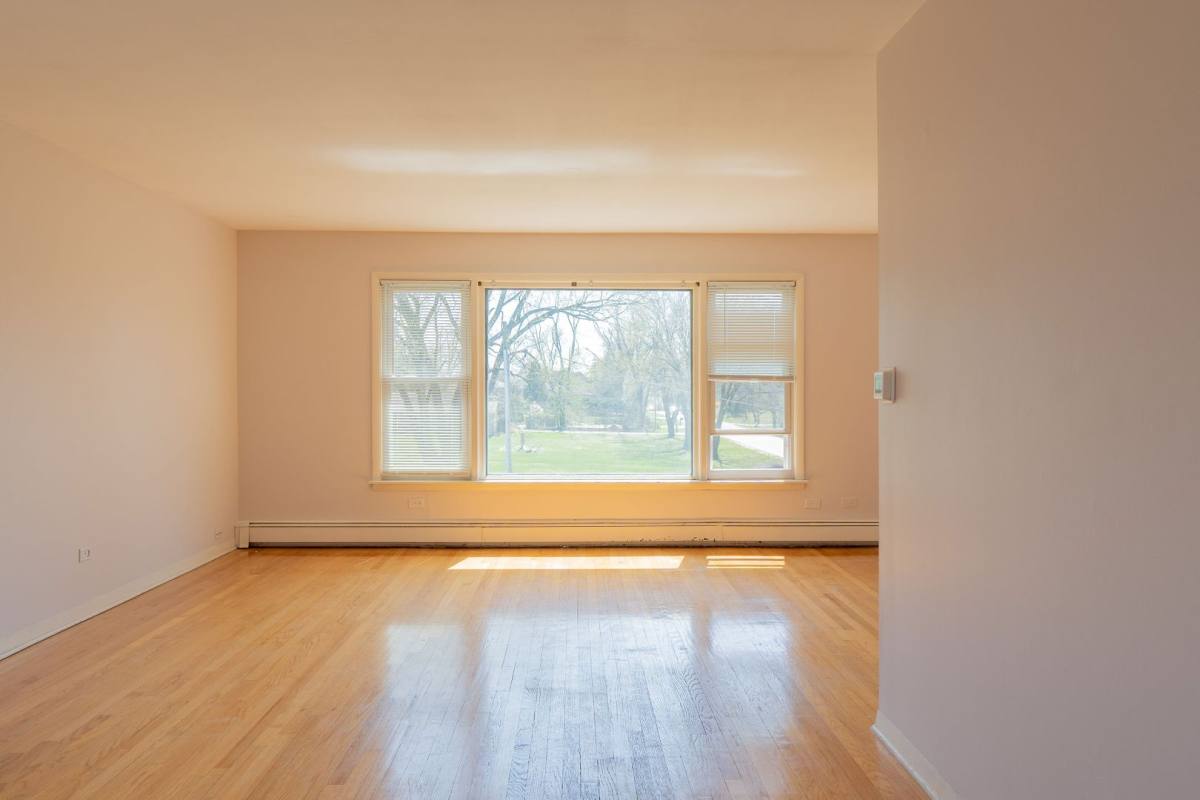 Apartment for rent at 16W780 57th St, Clarendon Hills, IL 60514