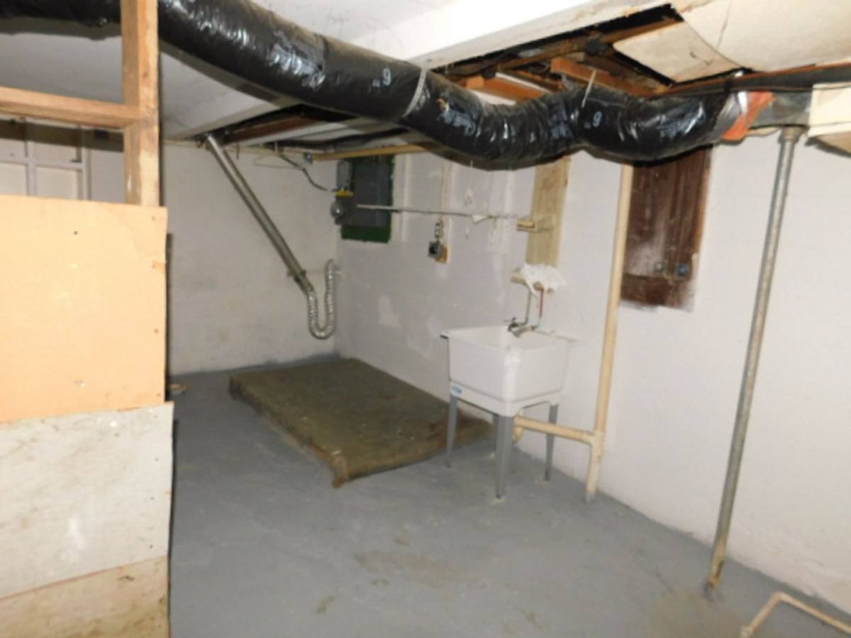 Apartment for rent at 3100-3102 Linden Ave, Dayton, OH 45410
