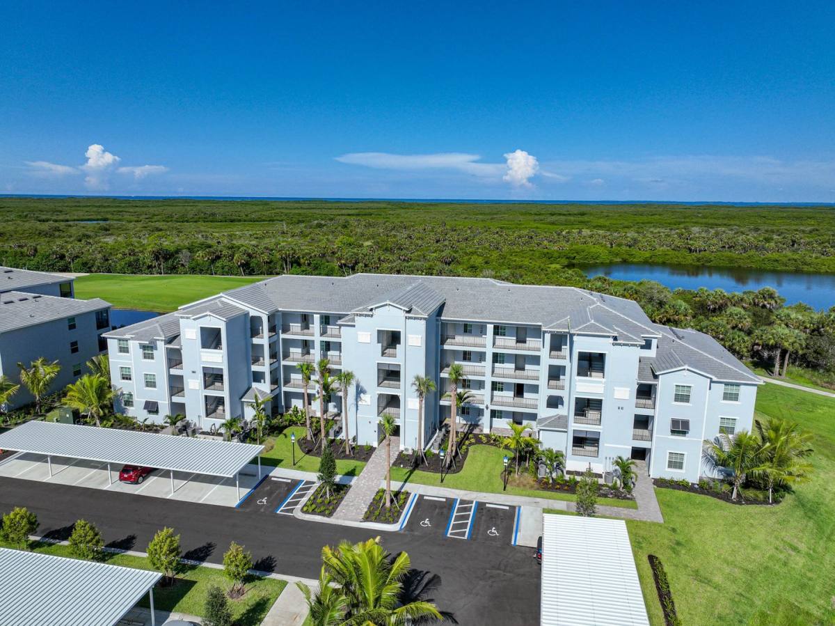Apartment for rent at 14061 Heritage Landing Blvd, Punta Gorda, FL 33955