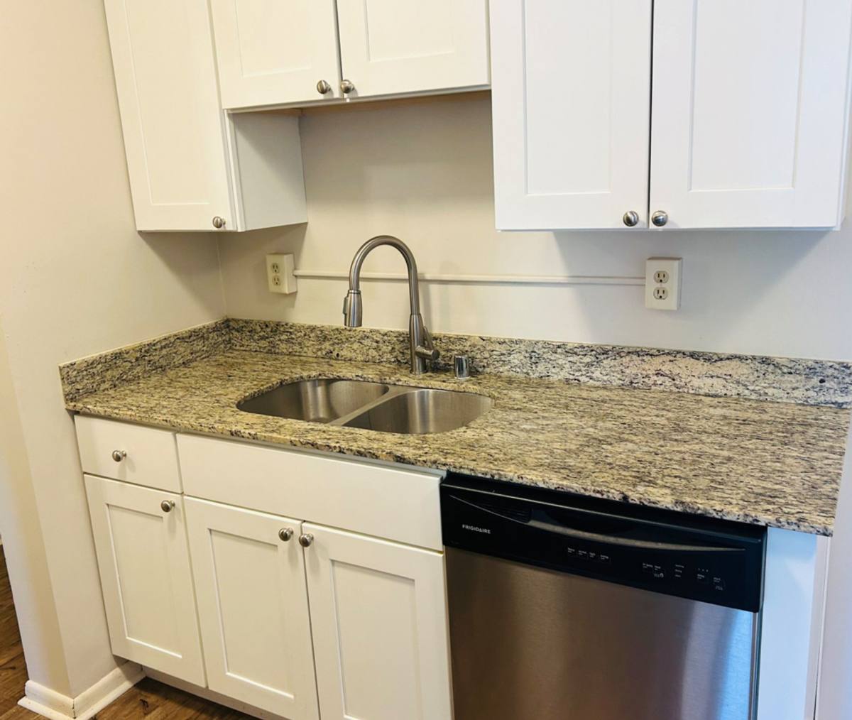 Apartment for rent at 3720 W 32nd St, Minneapolis, MN 55416