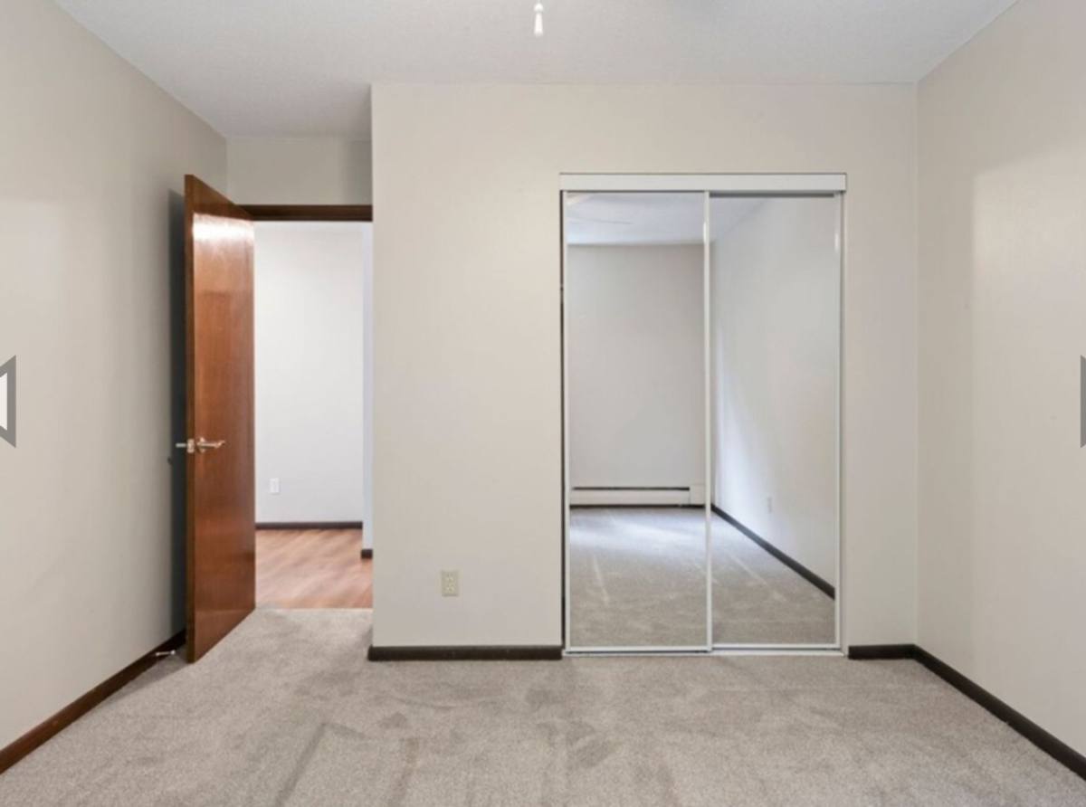 Apartment for rent at 3720 W 32nd St, Minneapolis, MN 55416