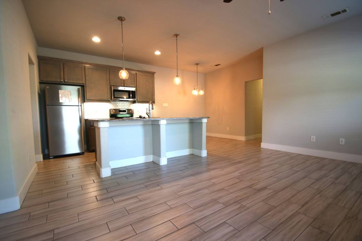Apartment for rent at 8037-8039 Arbor Ave, Fort Worth, TX 76116