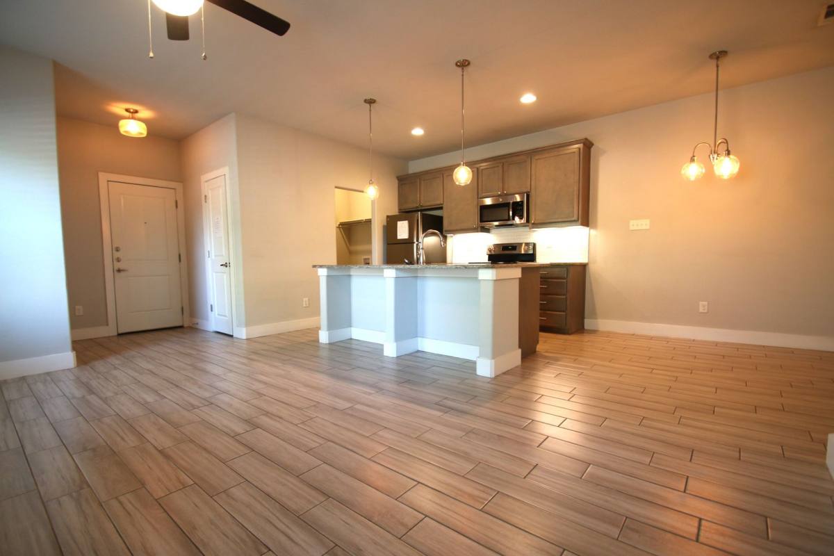 Apartment for rent at 8037-8039 Arbor Ave, Fort Worth, TX 76116