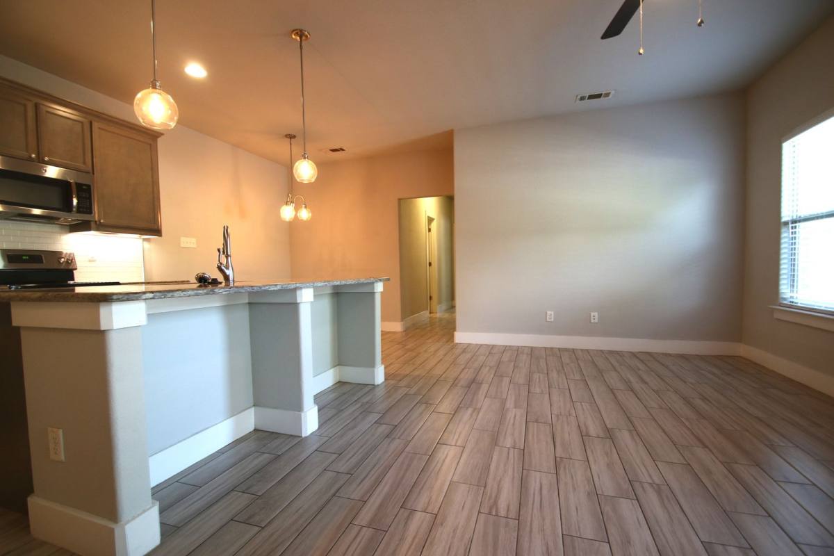 Apartment for rent at 8037-8039 Arbor Ave, Fort Worth, TX 76116