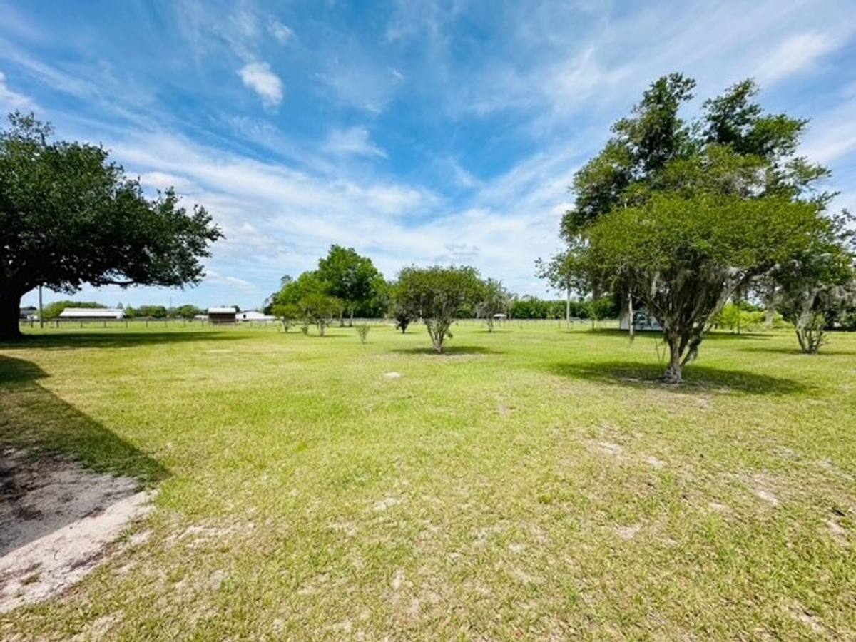 House for rent at 6814 Redwing Rd, Groveland, FL 34736