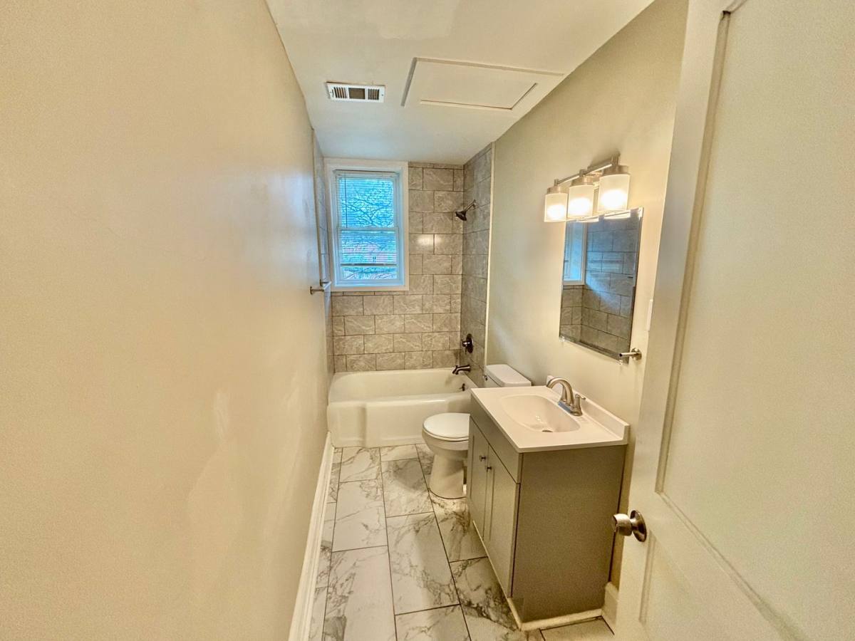 Apartment for rent at 1521 S 4th St, Louisville, KY 40208
