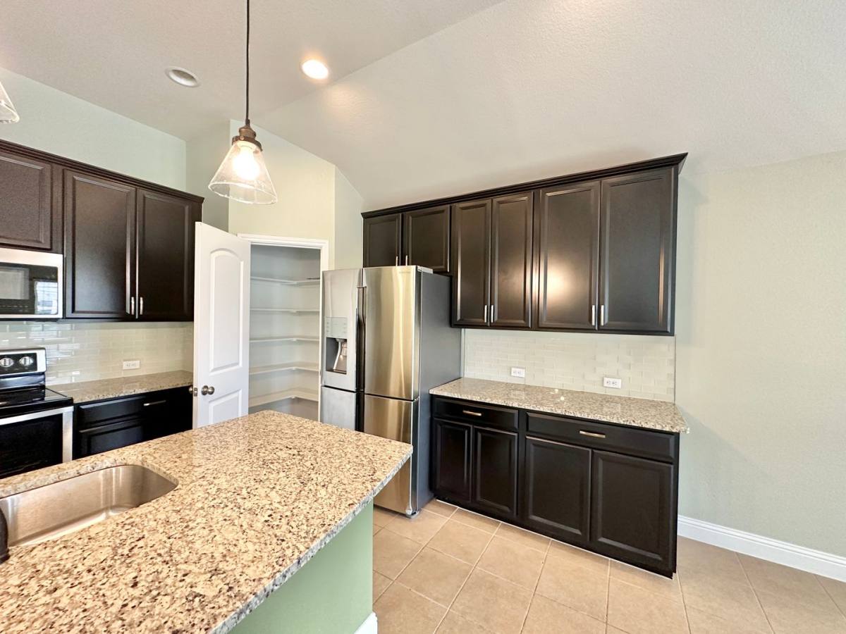 House for rent at 830 Old World Dr, Harker Heights, TX 76548