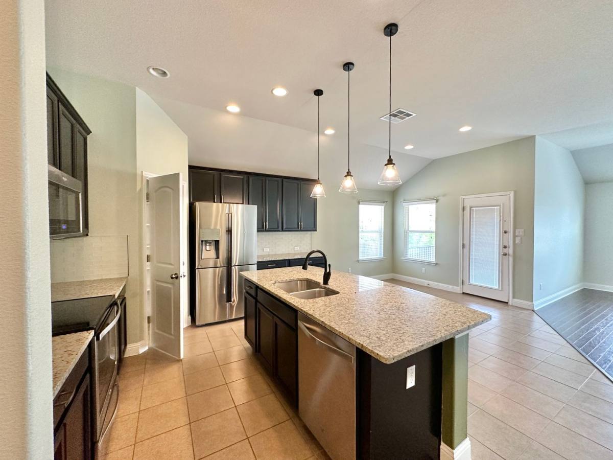 House for rent at 830 Old World Dr, Harker Heights, TX 76548