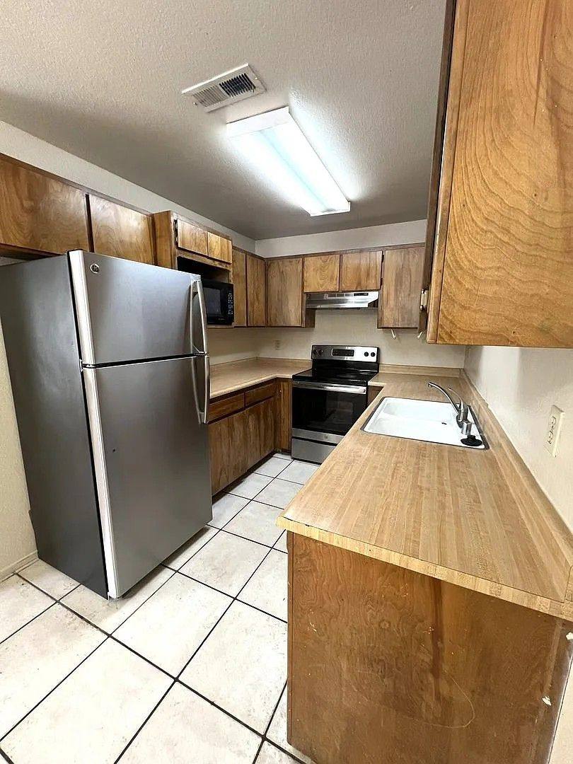 Apartment for rent at 415 Maple St, Chico, CA 95928