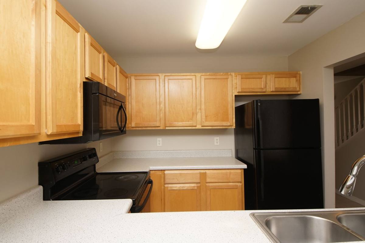 Townhouse for rent at 984 Scenic Oak Lane, Fort Walton Beach, FL 32547