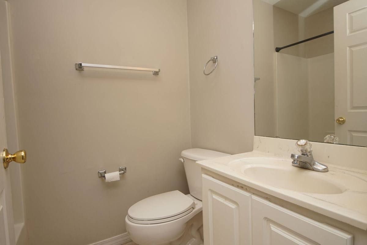 Townhouse for rent at 984 Scenic Oak Lane, Fort Walton Beach, FL 32547