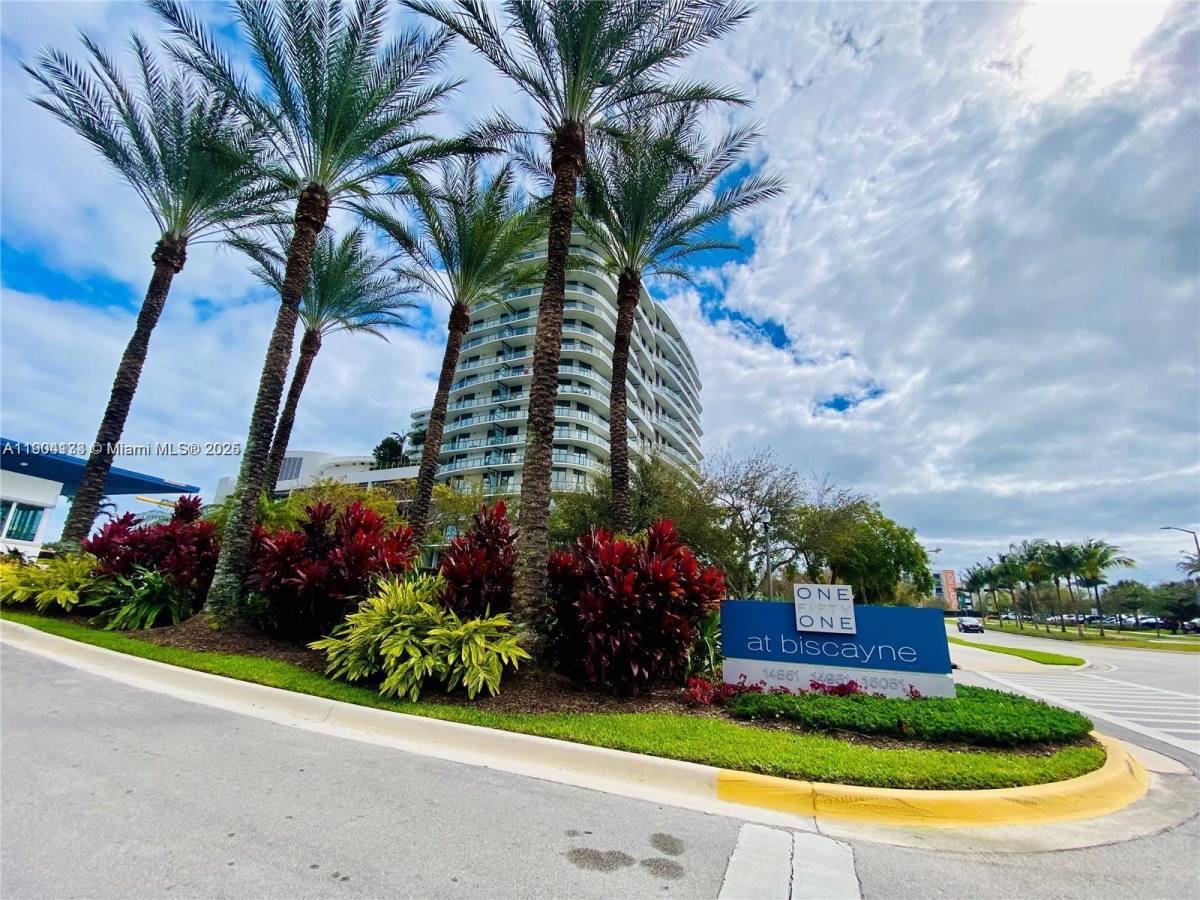Apartment for rent at 14951 Royal Oaks Lane #405, Miami, FL 33181