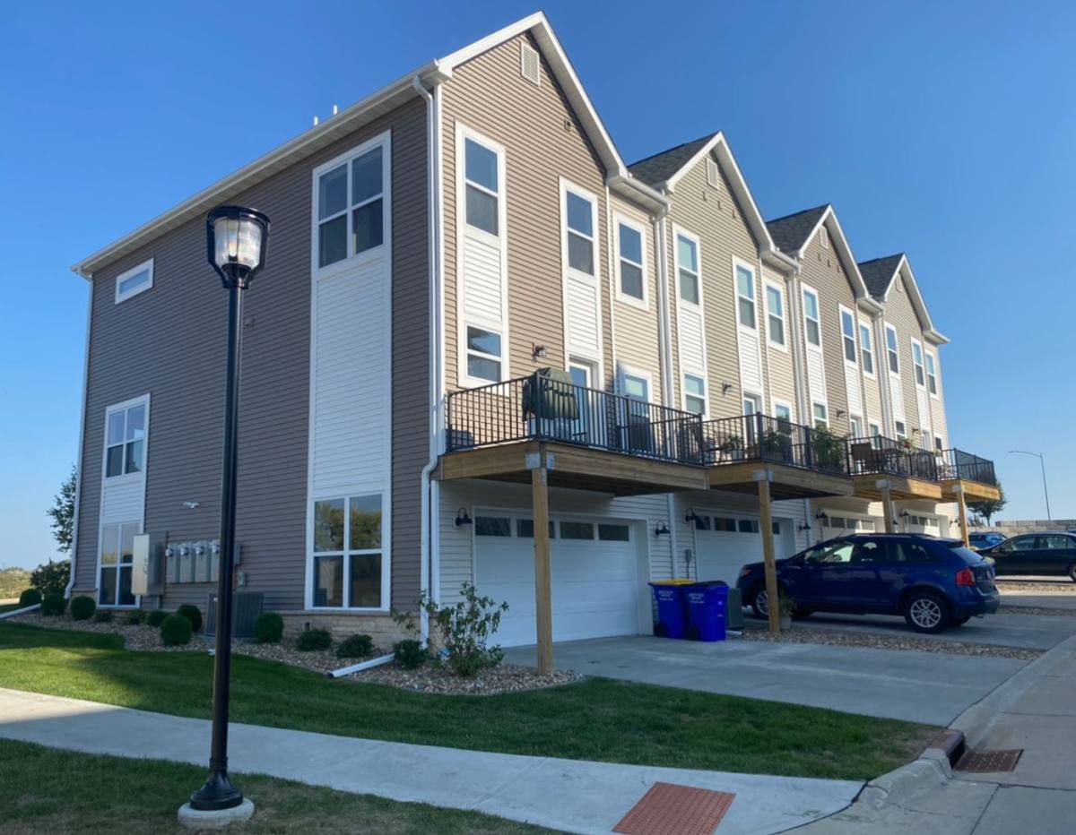 Townhouse for rent at 1750 Bernardy Dr, North Liberty, IA 52317