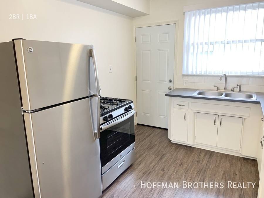 Apartment for rent at 5844 Condon Ave #3, Los Angeles, CA 90056