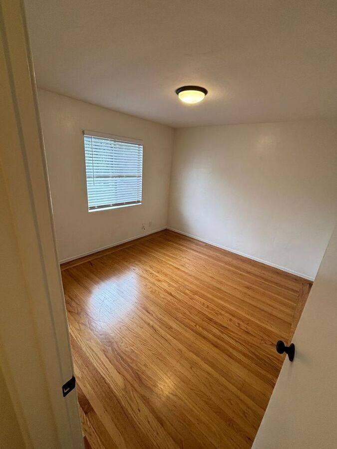 Apartment for rent at 414 Staten Ave #2F, Oakland, CA 94610