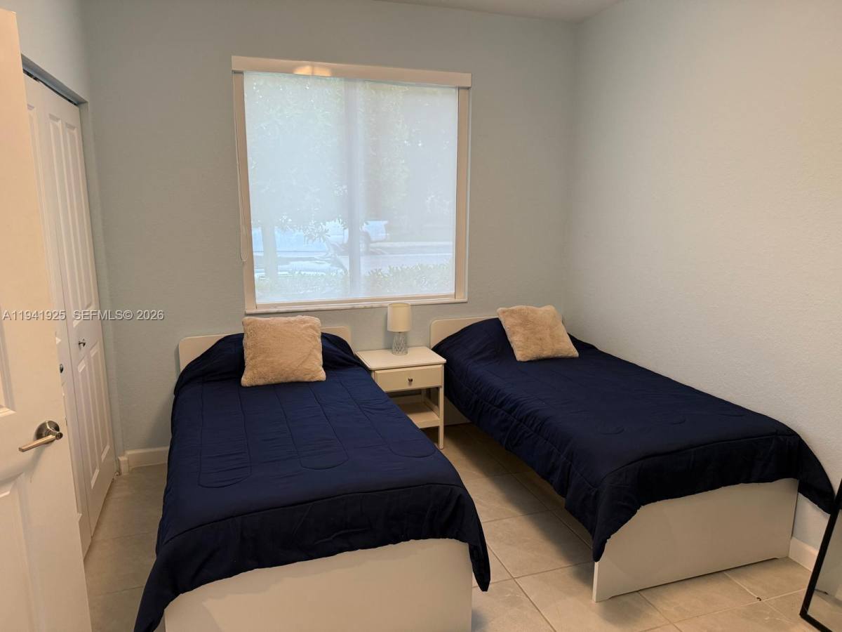 Townhouse for rent at 887 NE 211th St #887, Miami, FL 33179
