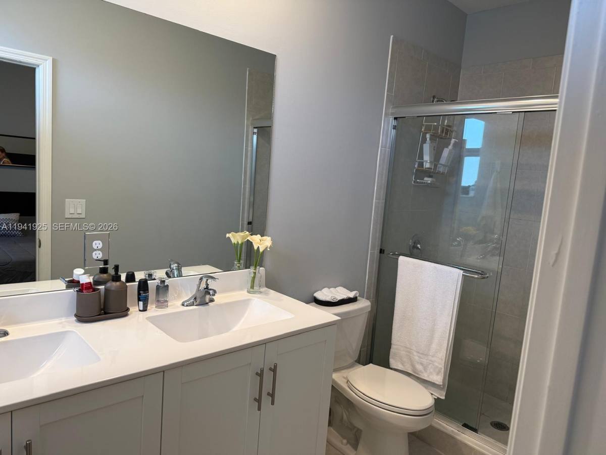 Townhouse for rent at 887 NE 211th St #887, Miami, FL 33179
