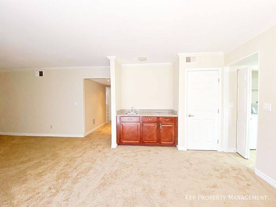 Condo for rent at 4431 Alexis Dr #423, Las Vegas, NV 89103