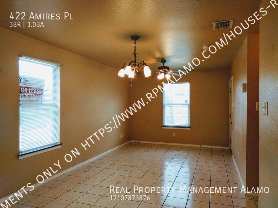 House for rent at 422 Amires Place, San Antonio, TX 78237