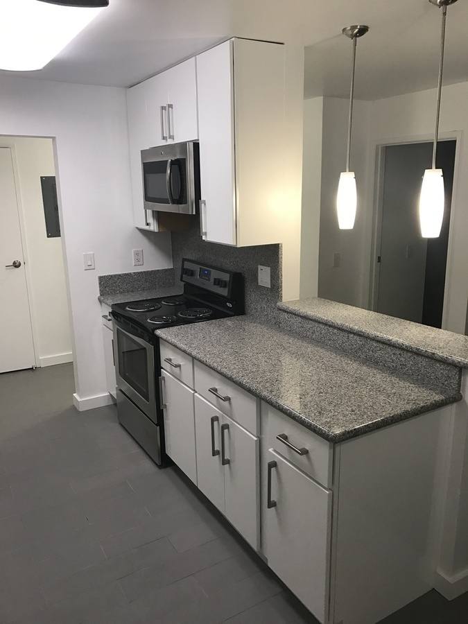 Apartment for rent at 290 Lee St #202, Oakland, CA 94610