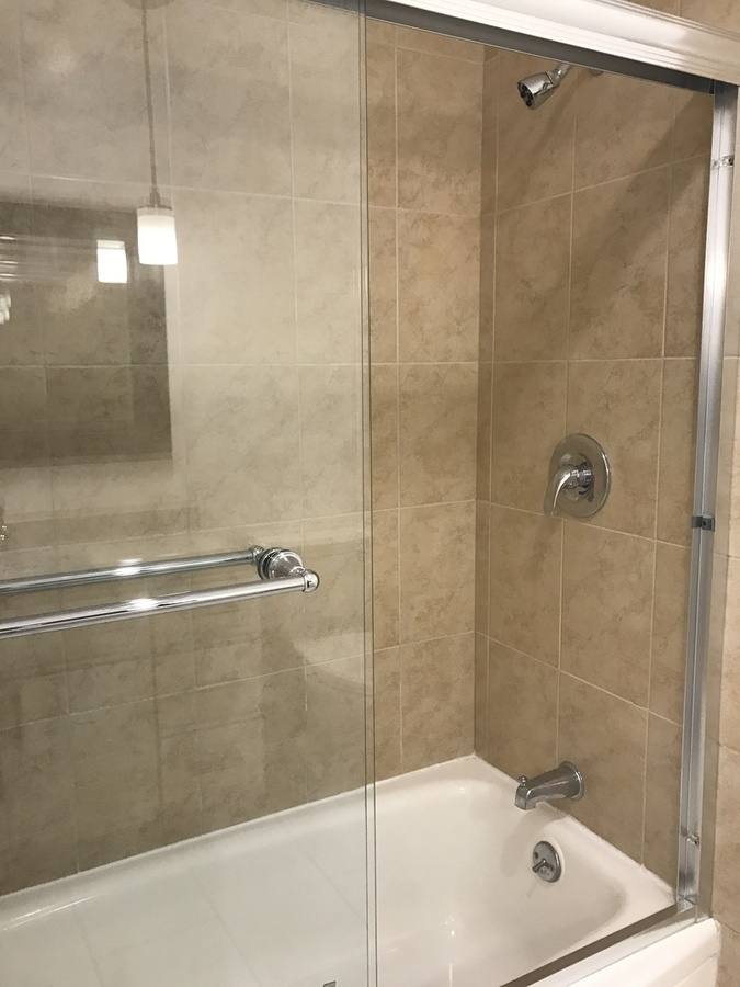 Apartment for rent at 290 Lee St #202, Oakland, CA 94610