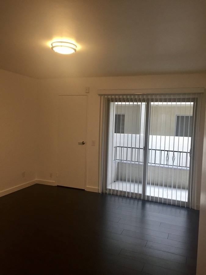 Apartment for rent at 290 Lee St #202, Oakland, CA 94610