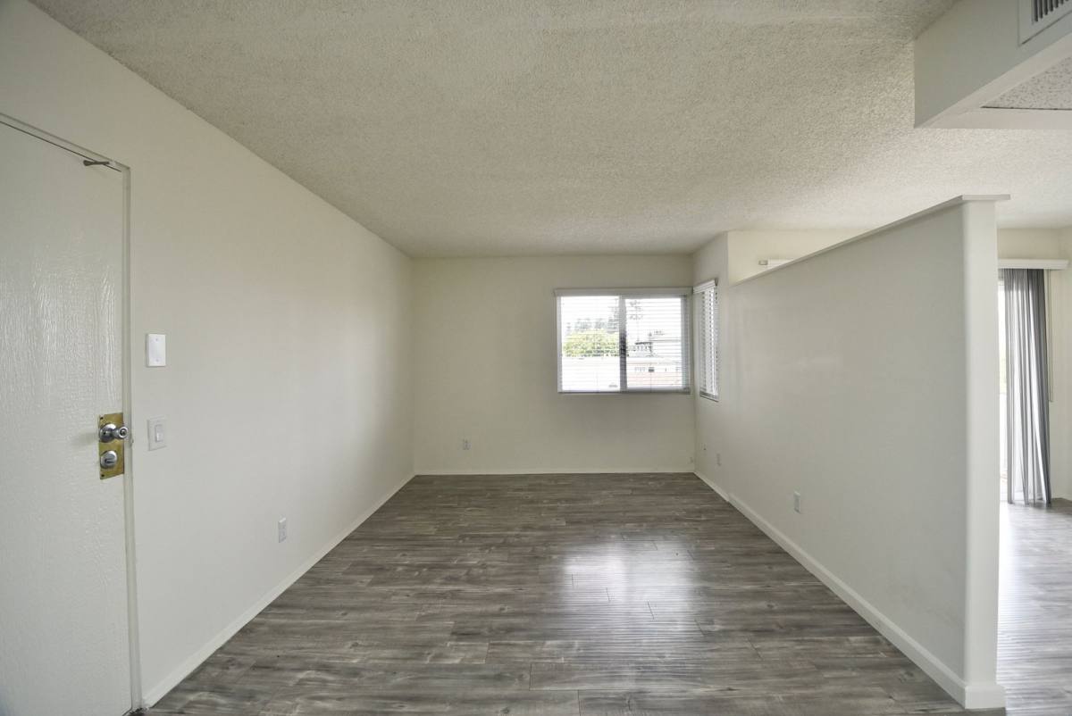 Apartment for rent at 13800 Sherman Way, Van Nuys, CA 91405