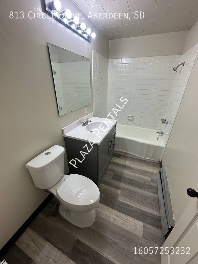 Apartment for rent at 405 S 8th St #5, Aberdeen, SD 57401
