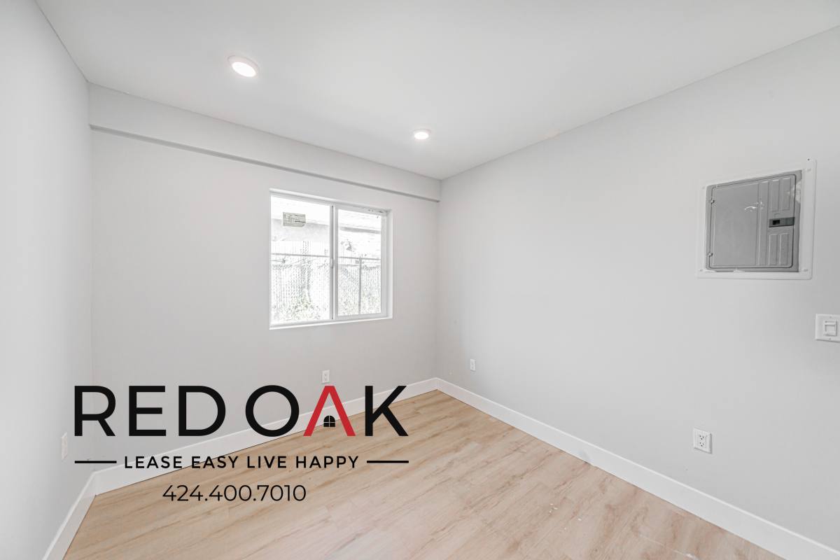 Condo for rent at 923 W 75th St #931 3 4, Los Angeles, CA 90043