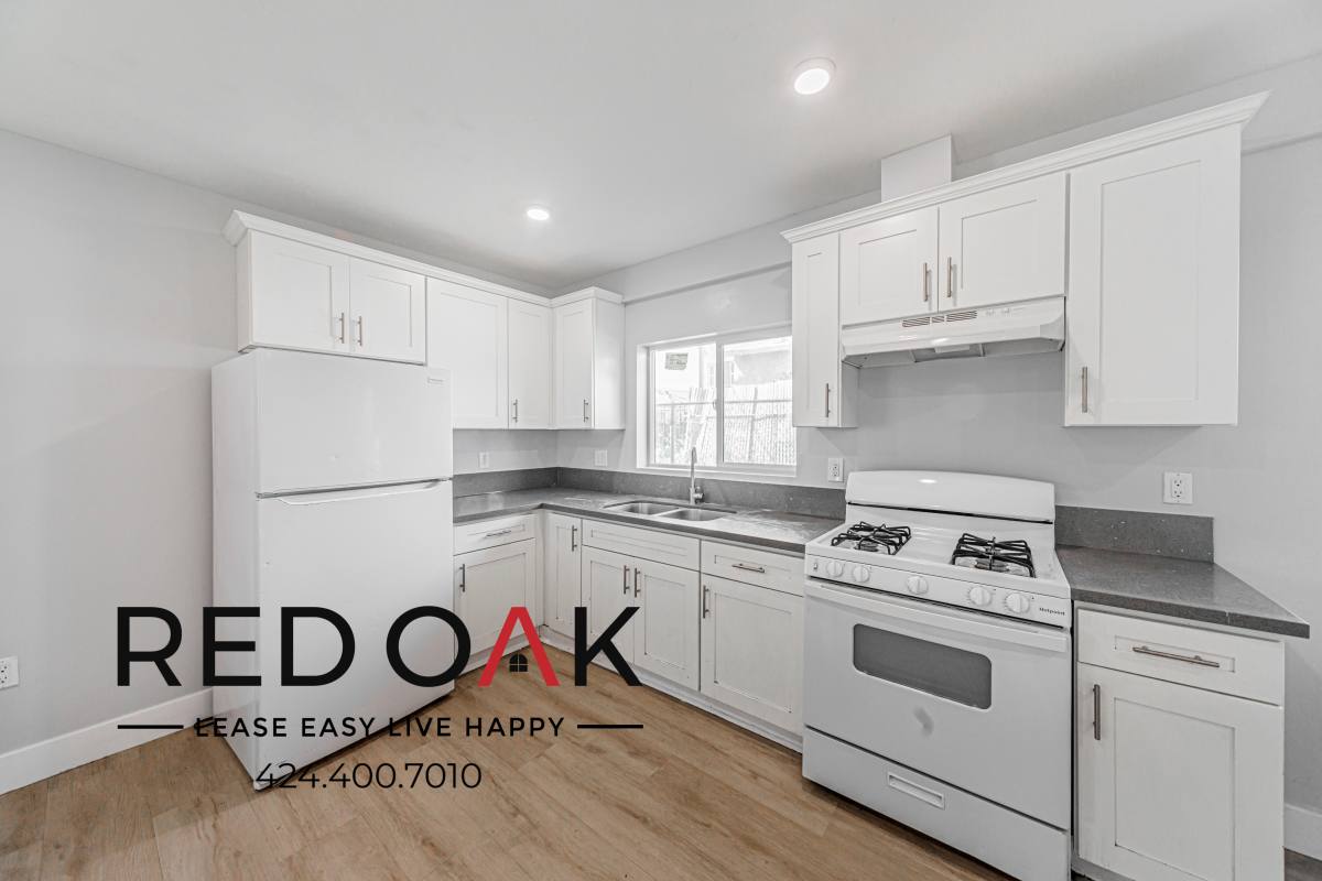 Condo for rent at 923 W 75th St #931 3 4, Los Angeles, CA 90043