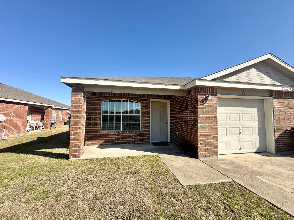 Townhouse for rent at 5300 Lauren Lea Dr, Killeen, TX 76549