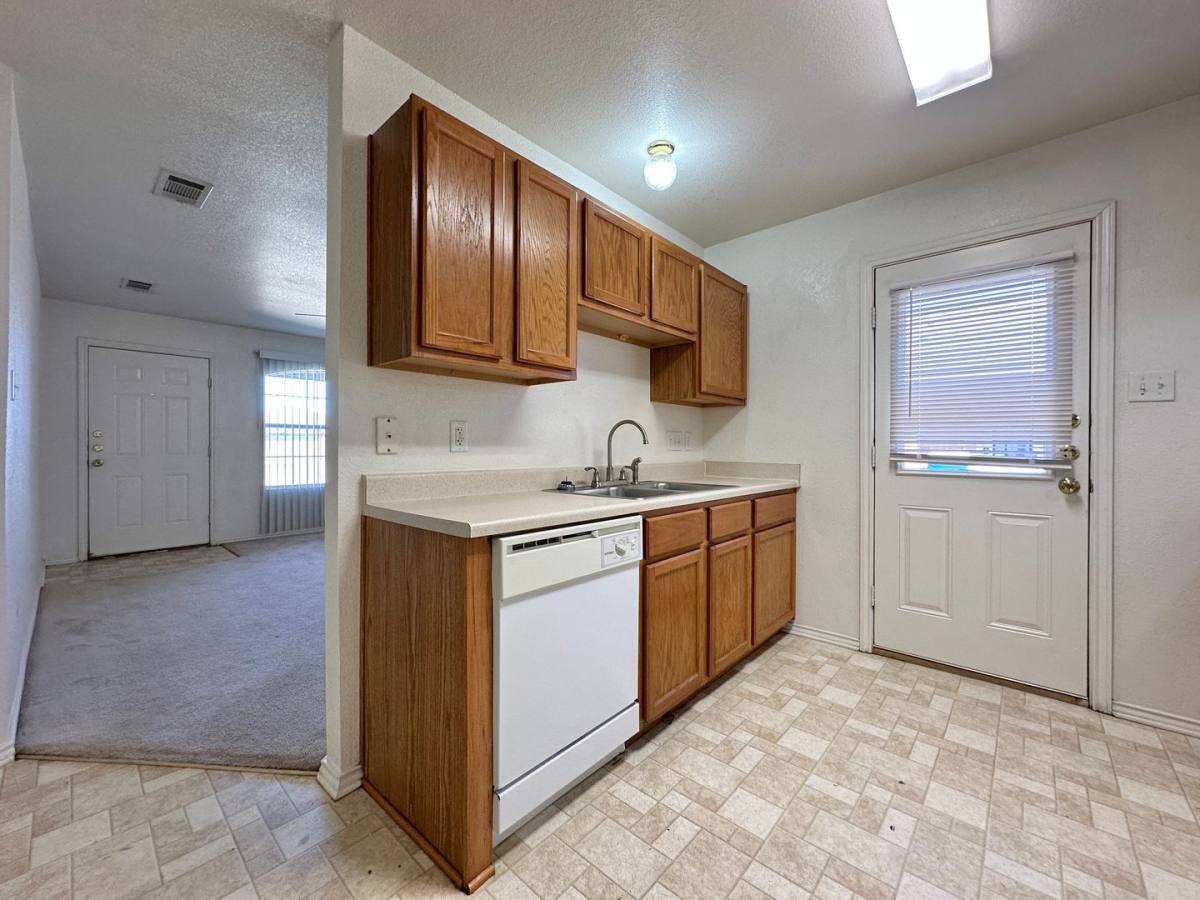 Townhouse for rent at 5300 Lauren Lea Dr, Killeen, TX 76549