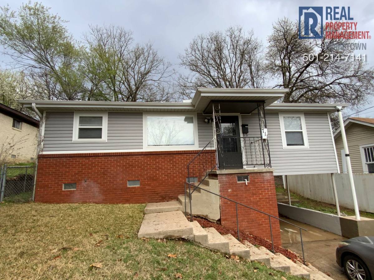 House for rent at 711 W 54th St, North Little Rock, AR 72118