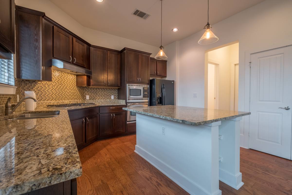 Townhouse for rent at 8110 Ranch Rd, Austin, TX 78730