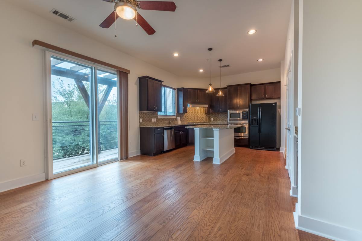 Townhouse for rent at 8110 Ranch Rd, Austin, TX 78730