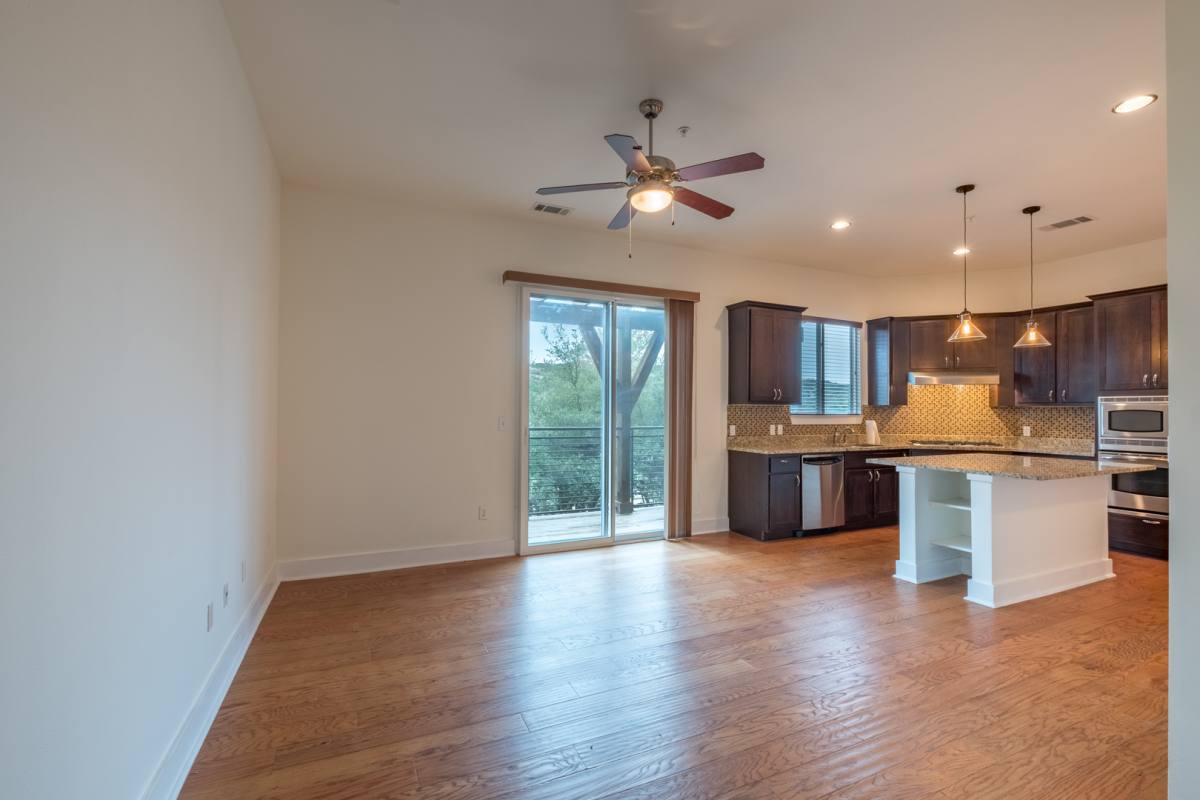 Townhouse for rent at 8110 Ranch Rd, Austin, TX 78730