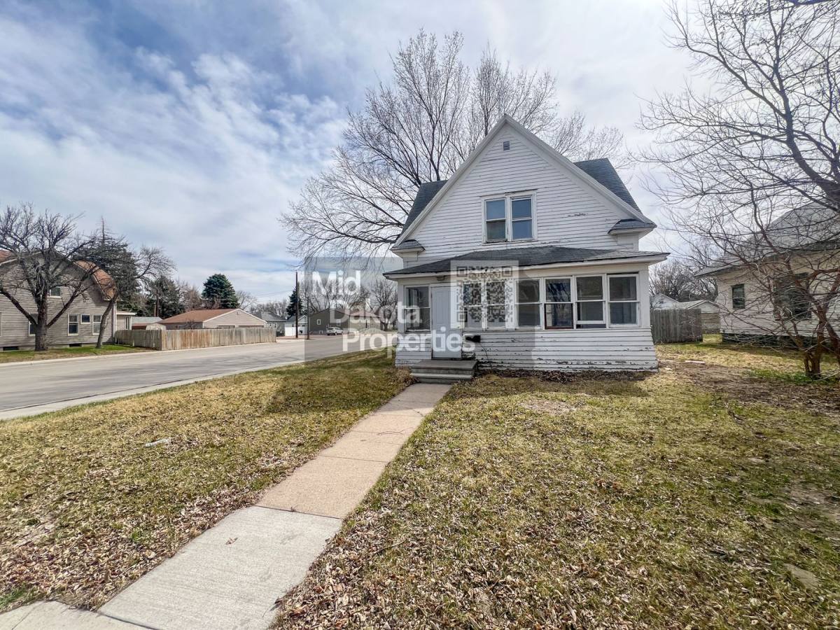 House for rent at 401 W 11th, Mitchell, SD 57301