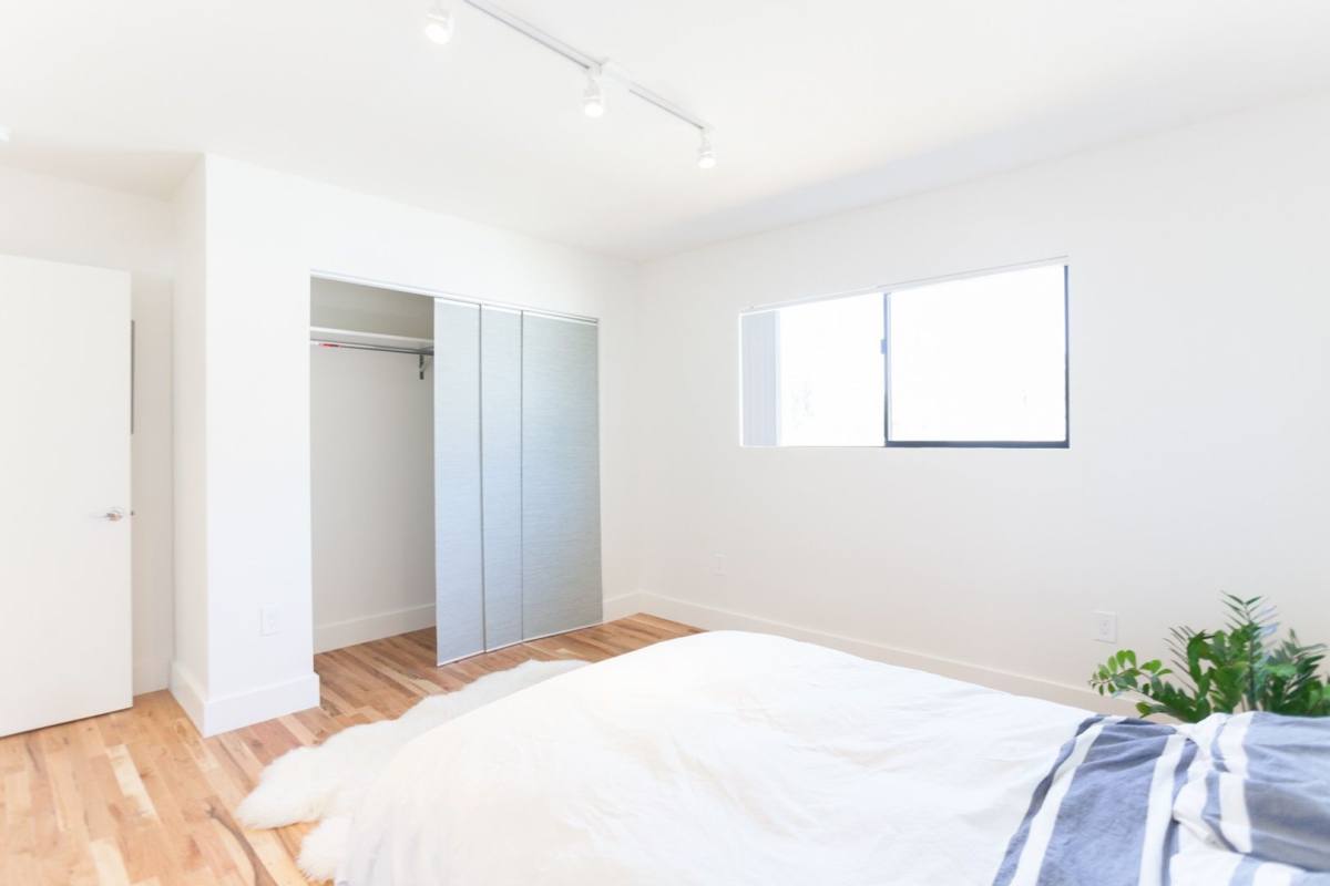 Apartment for rent at 807 N Madison Ave, Los Angeles, CA 90029