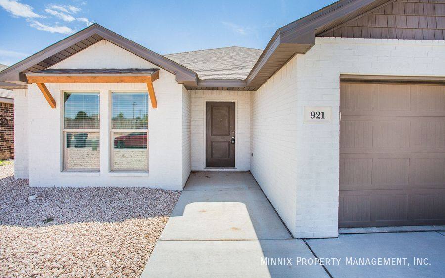 House for rent at 921 Tulane St, Lubbock, TX 79403
