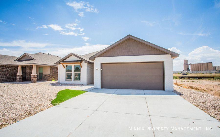 House for rent at 921 Tulane St, Lubbock, TX 79403
