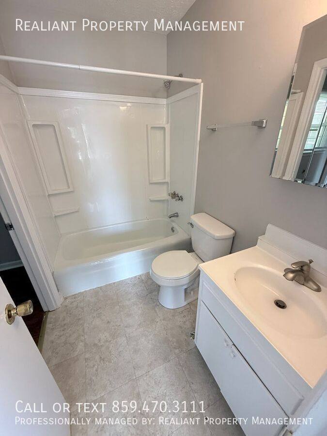 House for rent at 246 Medlock Rd, Lexington, KY 40517