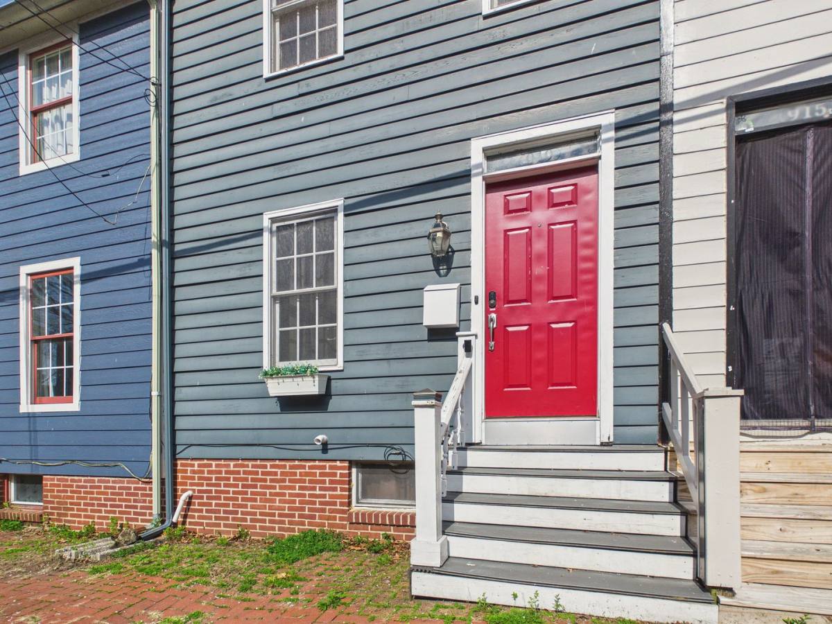 House for rent at 919 Grand St, Harrisburg, PA 17102