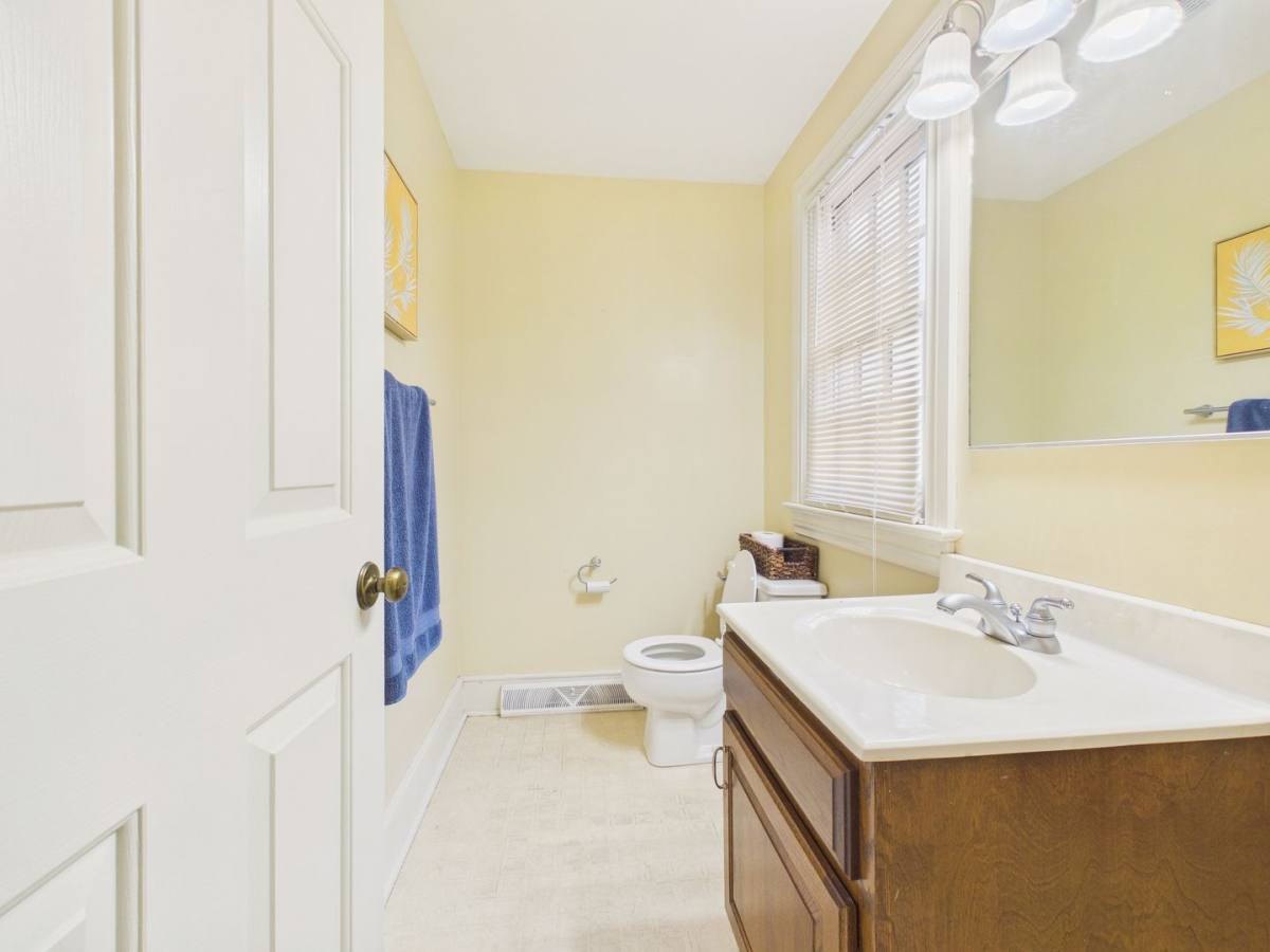 House for rent at 919 Grand St, Harrisburg, PA 17102