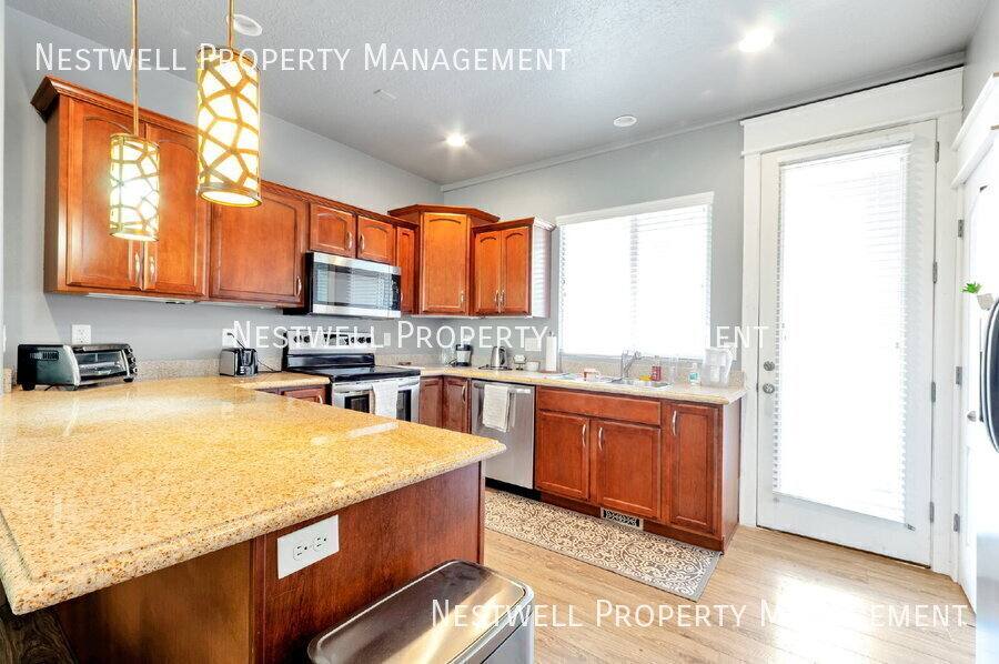 Townhouse for rent at 7378 S Shelby View Dr, Midvale, UT 84047