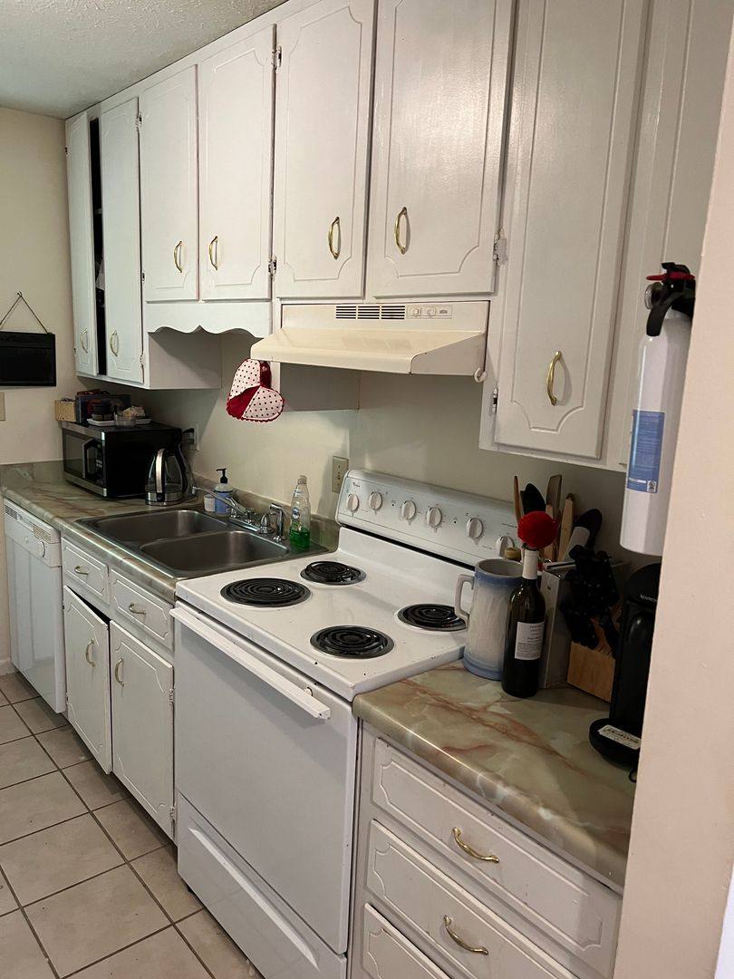 House for rent at 627 Whit Davis Rd, Athens, GA 30605
