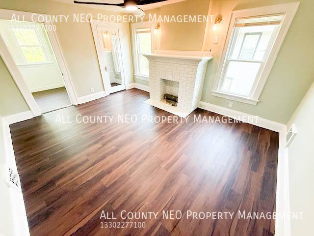 Apartment for rent at 126 E Mapledale Ave #B, Akron, OH 44301