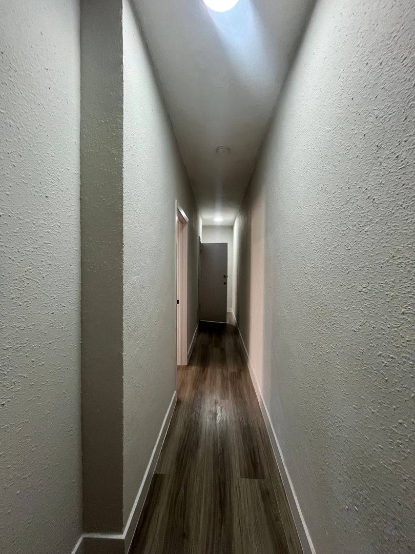 Apartment for rent at 2000 S Harcourt Ave, Los Angeles, CA 90016