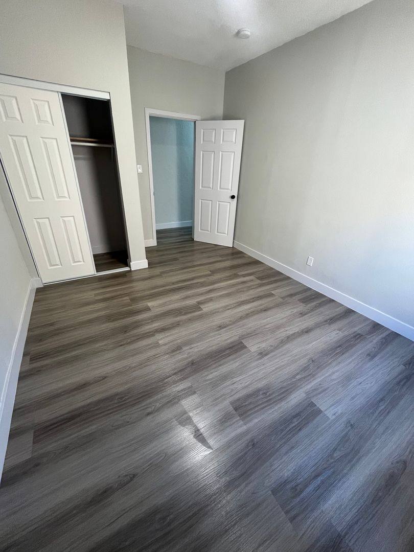 Apartment for rent at 2000 S Harcourt Ave, Los Angeles, CA 90016