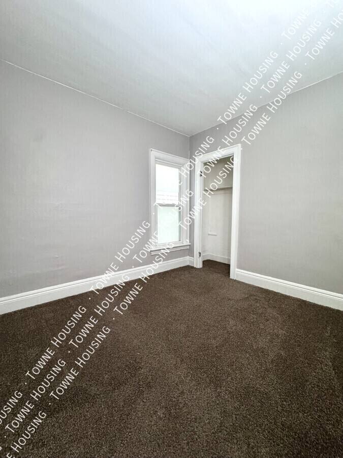 Apartment for rent at 39 Aldrich Place, Buffalo, NY 14208