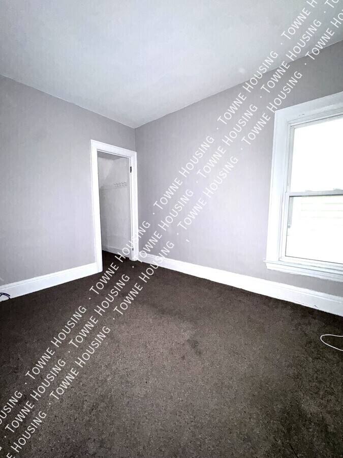 Apartment for rent at 39 Aldrich Place, Buffalo, NY 14208